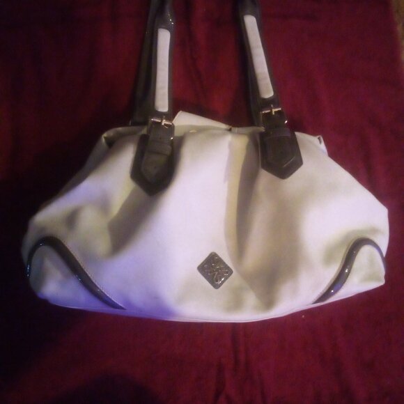 Purses - Picture 3 of 8